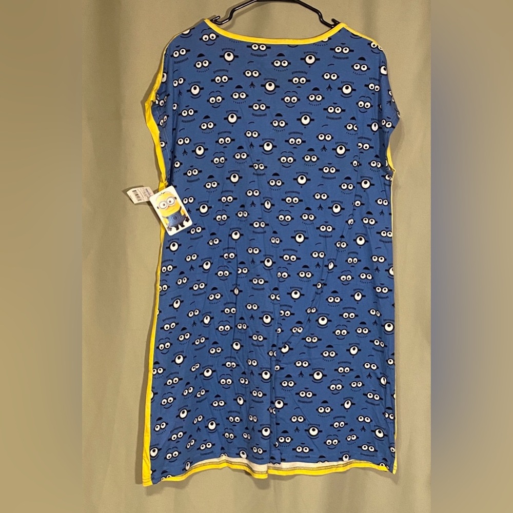 Universal Yellow Minions ‘Can’t Sit With Us’ Sleepwear Nightgown Wmns 14-18 NWT - Picture 2 of 5